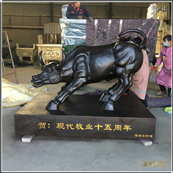 鑄銅關公 禮品銅牛雕塑價格